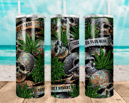 Cannabis Skulls / Tumbler